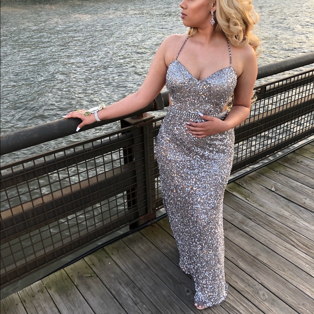 Prom dress